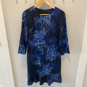 Banana Republic | blue 3/4 length sleeve floral fitted dress | size 8